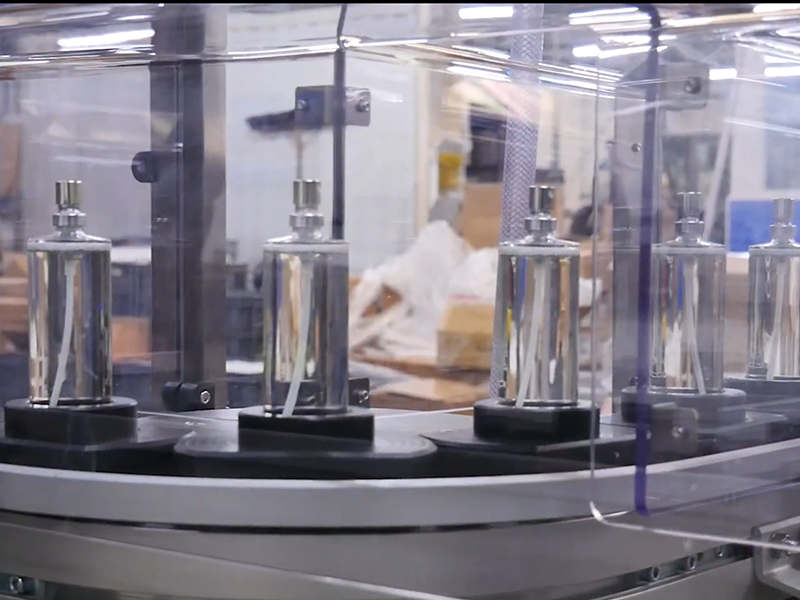 双头液体灌装机：提升出产效能的利器
